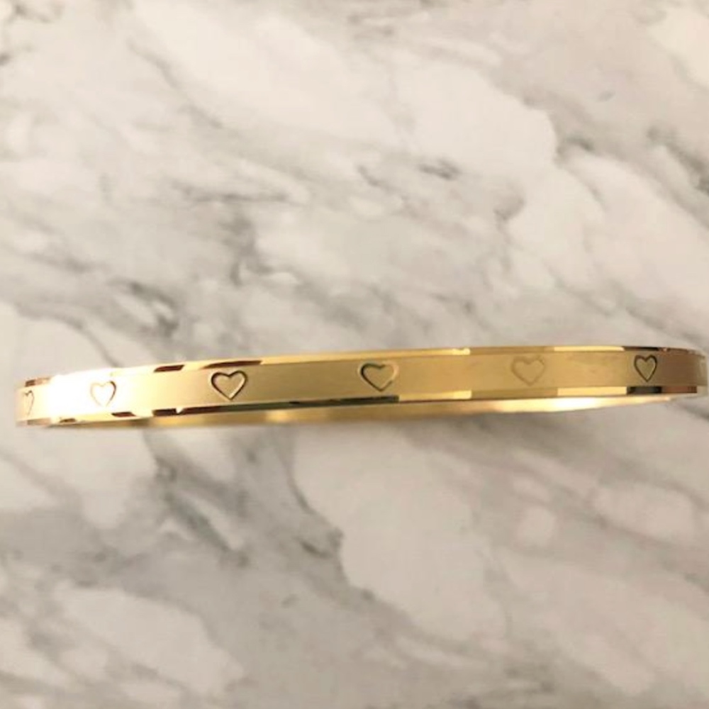 HEART DETAIL GOLD BRACELET